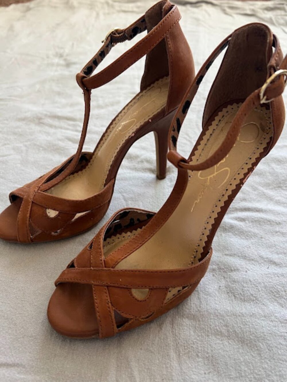 Jessica Simpson Brown Jeraldine Peep-Toe T-strap Heels Shoes Size 7.5M